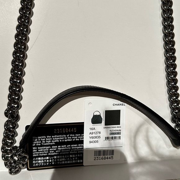 Chanel Gabrielle Chevron Bucket Handbag - Picture 10 of 10